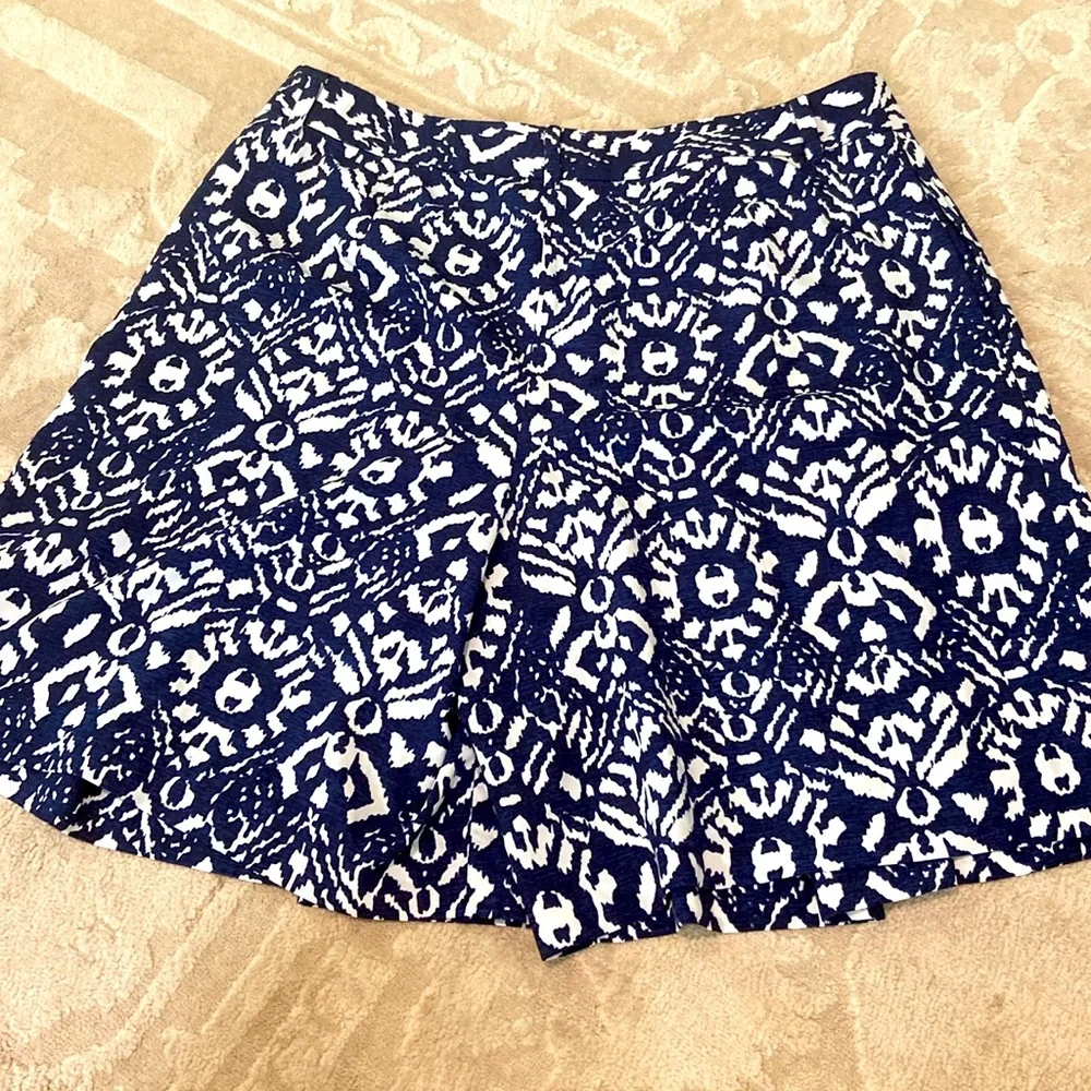 Lauren Ralph LRL Womens Size 8 Pleated Shorts Navy Blue White
Print Pockets - Picture 4 of 5